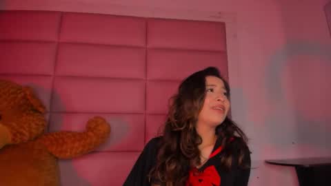 Snapshot of littlee_emma_ chatting on November 2025 12:09:02 AM littlee_emma_ online show from November 2025 12:09:02 AM