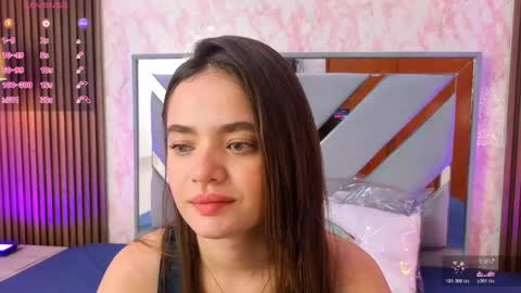 Snapshot of littleesara18 chatting on April 2026 11:13:02 AM Sara online show from April 2026 11:13:02 AM