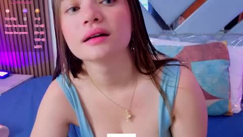 Snapshot of littleesara18 chatting on May 2026 11:06:01 AM Sara online show from May 2026 11:06:01 AM