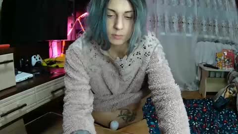 littlehappines online show from January 2026 05:37:01 PM