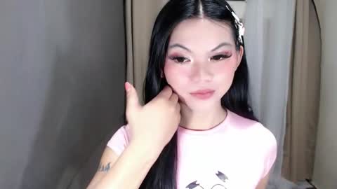 littlelace_ online show from May 2026 12:17:02 AM