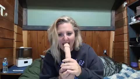 Snapshot of littlelisa1 chatting on March 2026 08:23:02 PM lisanixs online show from March 2026 08:23:02 PM
