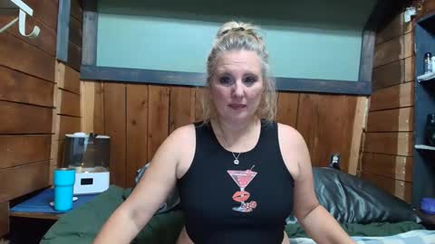 Snapshot of littlelisa1 chatting on March 2026 01:16:02 AM lisanixs online show from March 2026 01:16:02 AM