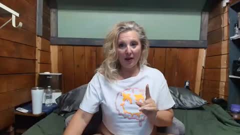 Snapshot of littlelisa1 chatting on May 2026 12:38:01 AM lisanixs online show from May 2026 12:38:01 AM