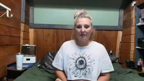 Snapshot of littlelisa1 chatting on May 2026 04:59:02 PM lisanixs online show from May 2026 04:59:02 PM