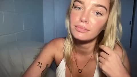 Snapshot of littlemaryjane19 chatting on March 2025 10:52:02 PM Marciabrady online show from March 2025 10:52:02 PM