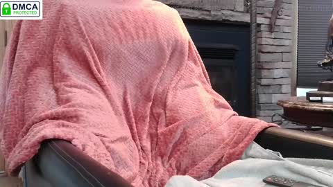 Miss D   Shows Mon Wed  Fri online show from January 2025 06:35:01 PM