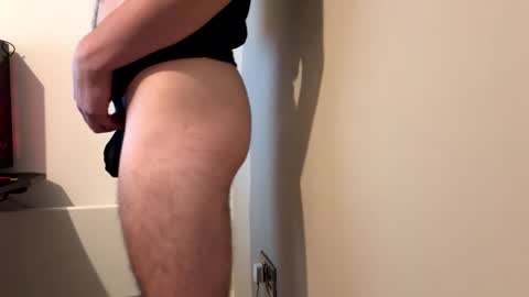 Snapshot of littleprincegotkinky chatting on September 2025 10:48:02 PM yettobebroken online show from September 2025 10:48:02 PM