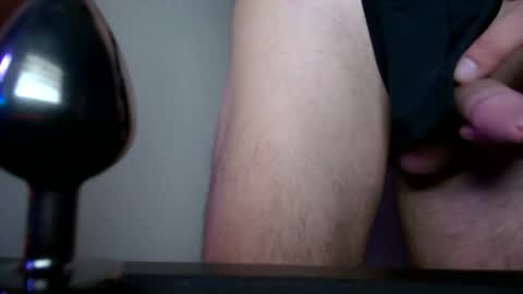 Snapshot of littleprincegotkinky chatting on October 2025 03:48:01 AM yettobebroken online show from October 2025 03:48:01 AM