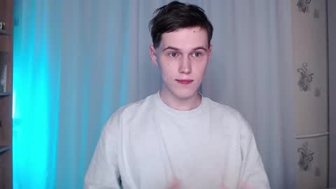 Snapshot of littlesadcabbage chatting on March 2025 11:43:02 PM Sonnenschein online show from March 2025 11:43:02 PM