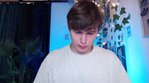 Snapshot of littlesadcabbage chatting on September 2025 12:26:01 PM Sonnenschein online show from September 2025 12:26:01 PM