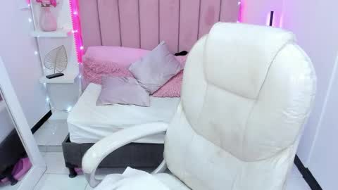  sofii  online show from October 2025 09:11:01 PM