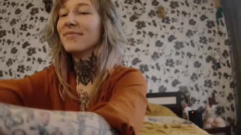 Snapshot of littlespacemouse chatting on October 2025 08:59:02 AM Niki free tg channel with some photos gifs and info about streams online show from October 2025 08:59:02 AM