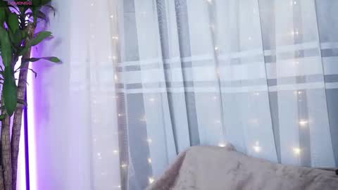 littletammy_ online show from October 2025 02:26:02 PM