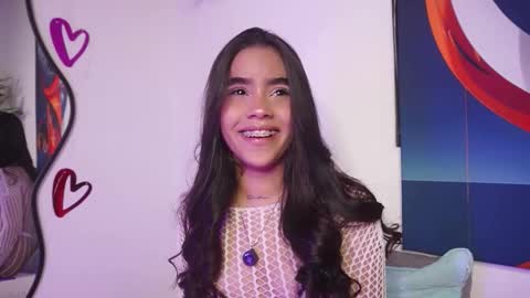 littletammy_ online show from November 2025 03:00:02 PM