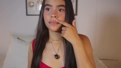 littletammy_ online show from May 2026 05:18:01 PM
