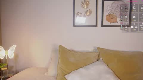 littletammy_ online show from May 2026 04:01:02 PM