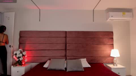 littlevaale online show from December 2025 11:17:01 AM