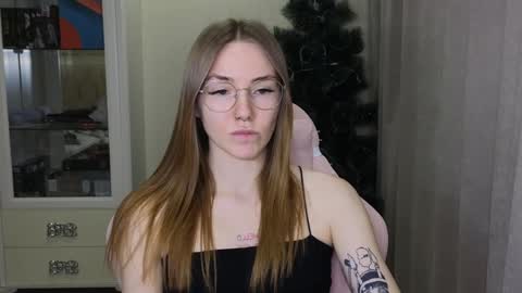 Eliana online show from December 2024 02:38:01 PM