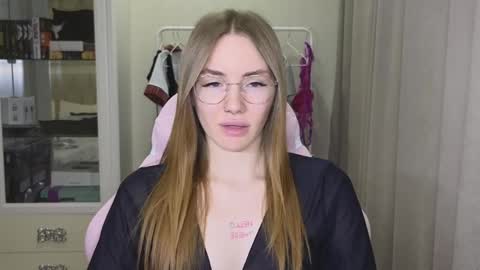 Eliana online show from January 2025 11:30:02 AM