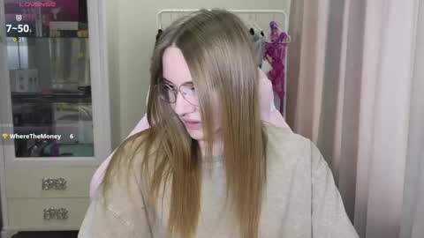 Eliana online show from February 2025 10:18:01 AM