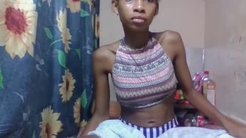 Snapshot of littleyanah chatting on February 2026 03:18:01 AM yanah online show from February 2026 03:18:01 AM