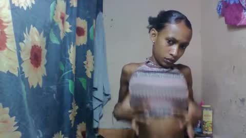Snapshot of littleyanah chatting on March 2026 08:54:02 AM yanah online show from March 2026 08:54:02 AM
