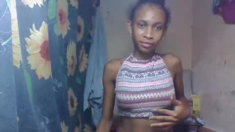 Snapshot of littleyanah chatting on March 2026 08:25:01 PM yanah online show from March 2026 08:25:01 PM