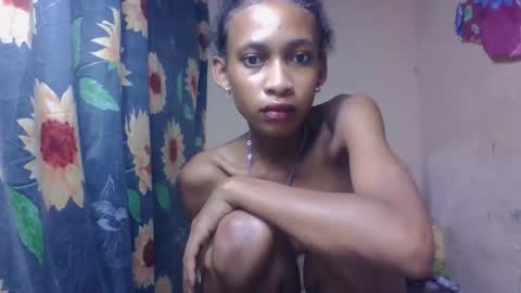 Snapshot of littleyanah chatting on March 2026 01:44:02 AM yanah online show from March 2026 01:44:02 AM