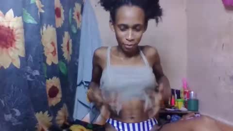 Snapshot of littleyanah chatting on March 2026 10:21:02 AM yanah online show from March 2026 10:21:02 AM