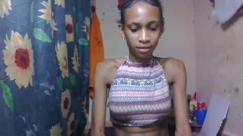 Snapshot of littleyanah chatting on April 2026 04:46:01 AM yanah online show from April 2026 04:46:01 AM