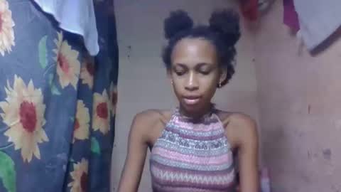 Snapshot of littleyanah chatting on April 2026 06:13:01 AM yanah online show from April 2026 06:13:01 AM