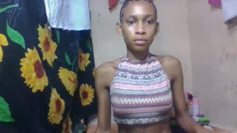 Snapshot of littleyanah chatting on April 2026 06:19:01 AM yanah online show from April 2026 06:19:01 AM