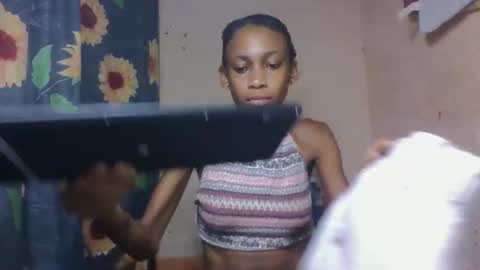 Snapshot of littleyanah chatting on April 2026 03:45:01 AM yanah online show from April 2026 03:45:01 AM