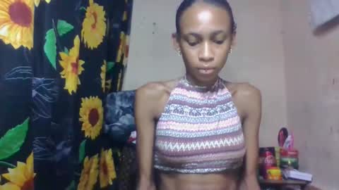 Snapshot of littleyanah chatting on April 2026 04:06:01 AM yanah online show from April 2026 04:06:01 AM