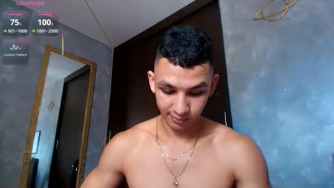 Snapshot of liuscast_22 chatting on October 2025 03:43:01 PM Luis Castro online show from October 2025 03:43:01 PM