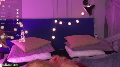 Snapshot of liv_fay chatting on January 2025 02:53:01 PM Liv 3 online show from January 2025 02:53:01 PM