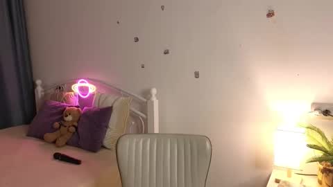 Snapshot of livia_hot chatting on February 2026 11:43:02 AM livia_hot online show from February 2026 11:43:02 AM