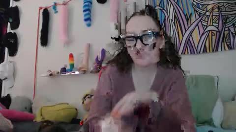 Snapshot of livingtrash chatting on December 2025 10:43:01 AM livingtrash online show from December 2025 10:43:01 AM