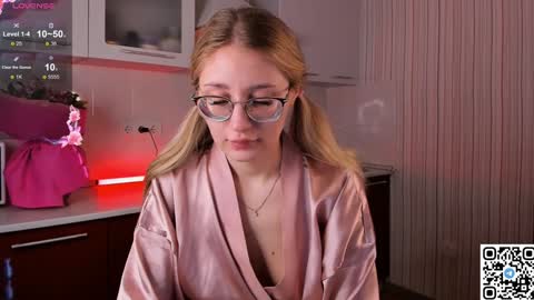 My name is Livy Nice to meet you  Thumbs up please its important online show from February 2025 04:43:01 PM