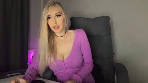 Snapshot of liya_ray chatting on November 2025 08:49:01 PM Liya Ray online show from November 2025 08:49:01 PM