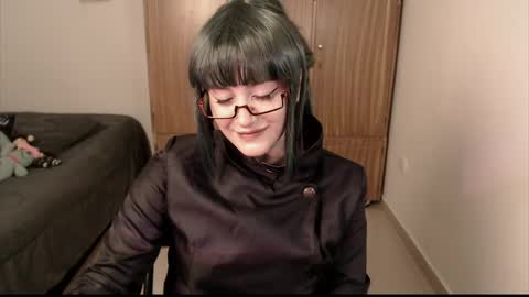 Elizabeth online show from April 2026 02:42:02 AM