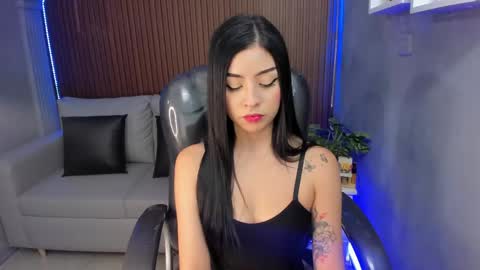 LIZ online show from April 2026 10:45:02 PM