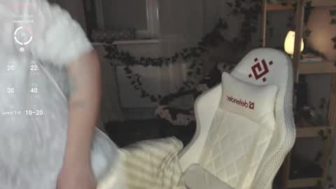 Snapshot of liza_wet chatting on December 2024 03:40:01 AM Liza Wet online show from December 2024 03:40:01 AM