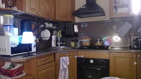 LizaCakes online show from February 2025 05:36:02 PM