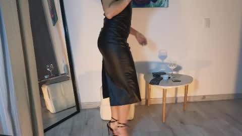 Lizeth online show from July 2026 05:04:01 AM