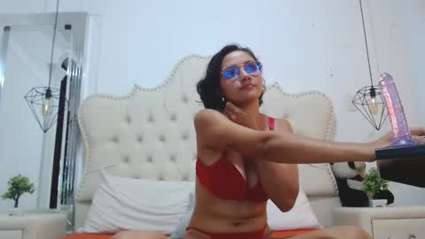 lizANDjuan online show from January 2025 09:32:02 PM