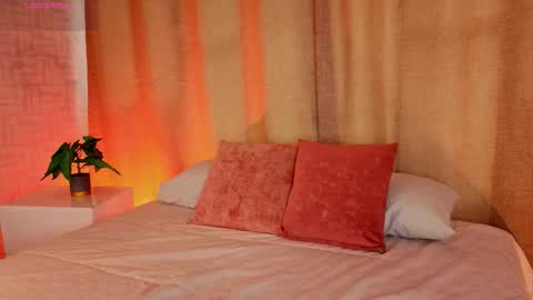 Lizz collins online show from February 2026 05:00:02 PM