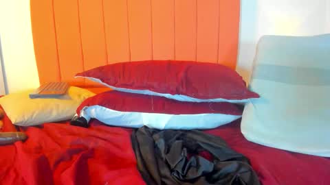 Snapshot of lizz_dolly chatting on December 2025 07:53:02 PM lizz_dolly online show from December 2025 07:53:02 PM