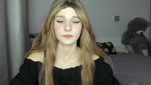 lizza_a online show from April 2026 07:58:01 PM